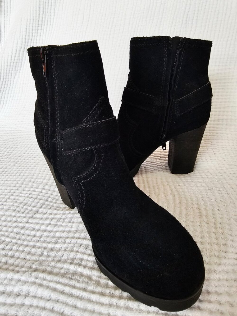 Zodiac Aidan Ankle Boot Black Suede Studded Harness Block Heel Women's Sz 8 - Picture 2 of 9